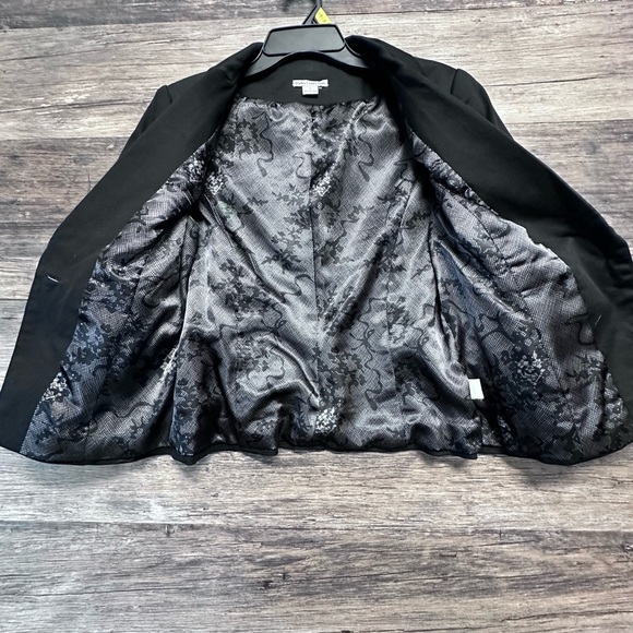 Dalia Collection Black Women's Ruched Sleeve Blazer - Picture 2 of 7